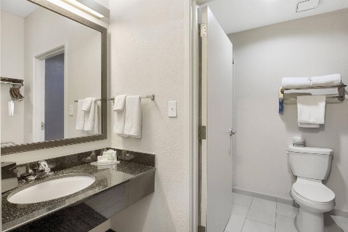 Fairfield Inn & Suites by Marriott Mobile image 2